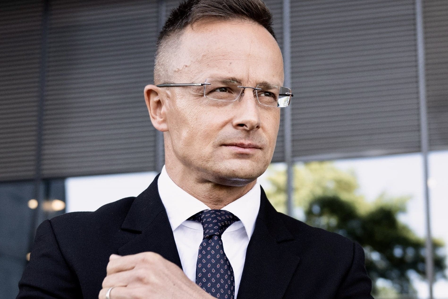 Szijjártó Péter: Jól vannak a tel-avivi nagykövetségen dolgozó munkatársak és családjaik