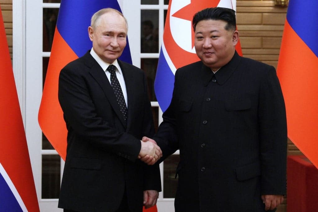 Észak-Korea nehéztüzérséget is küldött Ukrajnába