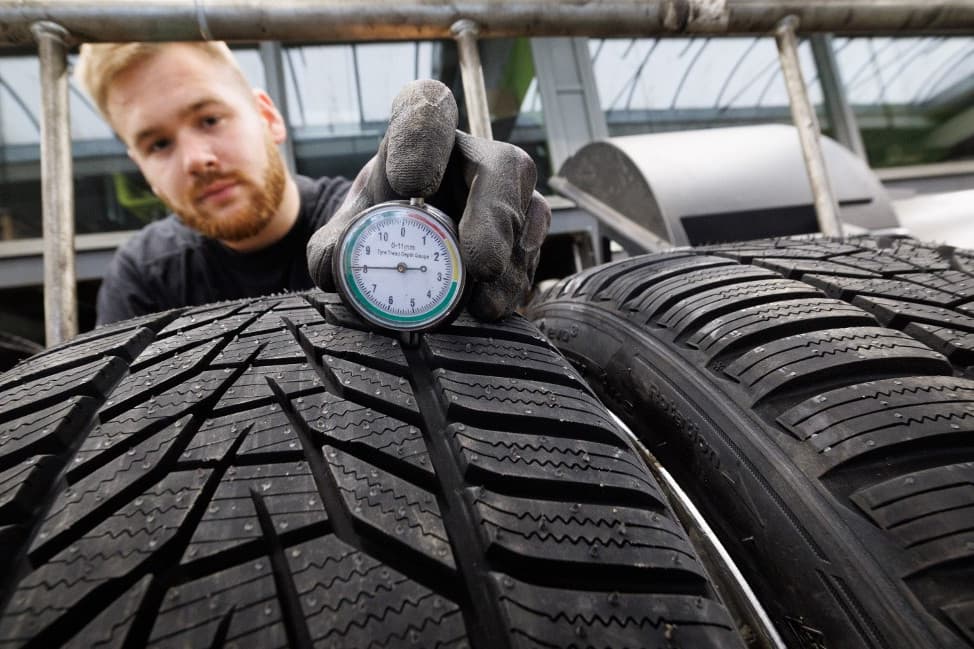 A szakértő elmondta, miért nem szabad használt gumiabroncsot venni