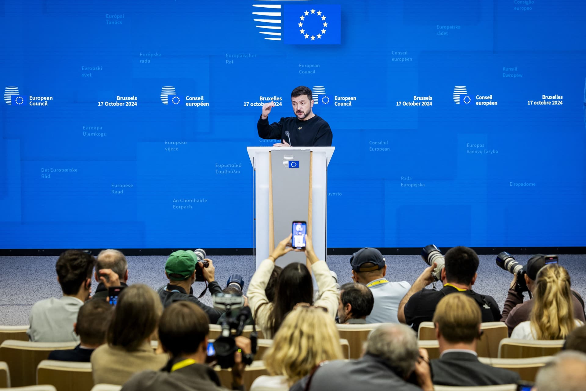 Megkezdődött az uniós csúcstalálkozó, középpontjában az ukrajnai háború, a migráció és az EU gazdaságának helyzete