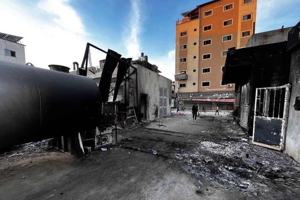 Az izraeli hadsereg a Hamász mintegy hatvan fegyveresét fogta el egy gázai kórházépületben
