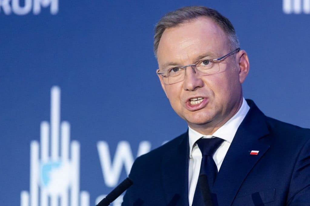 Andrzej Duda: Donald Trump hisz a NATO-ban
