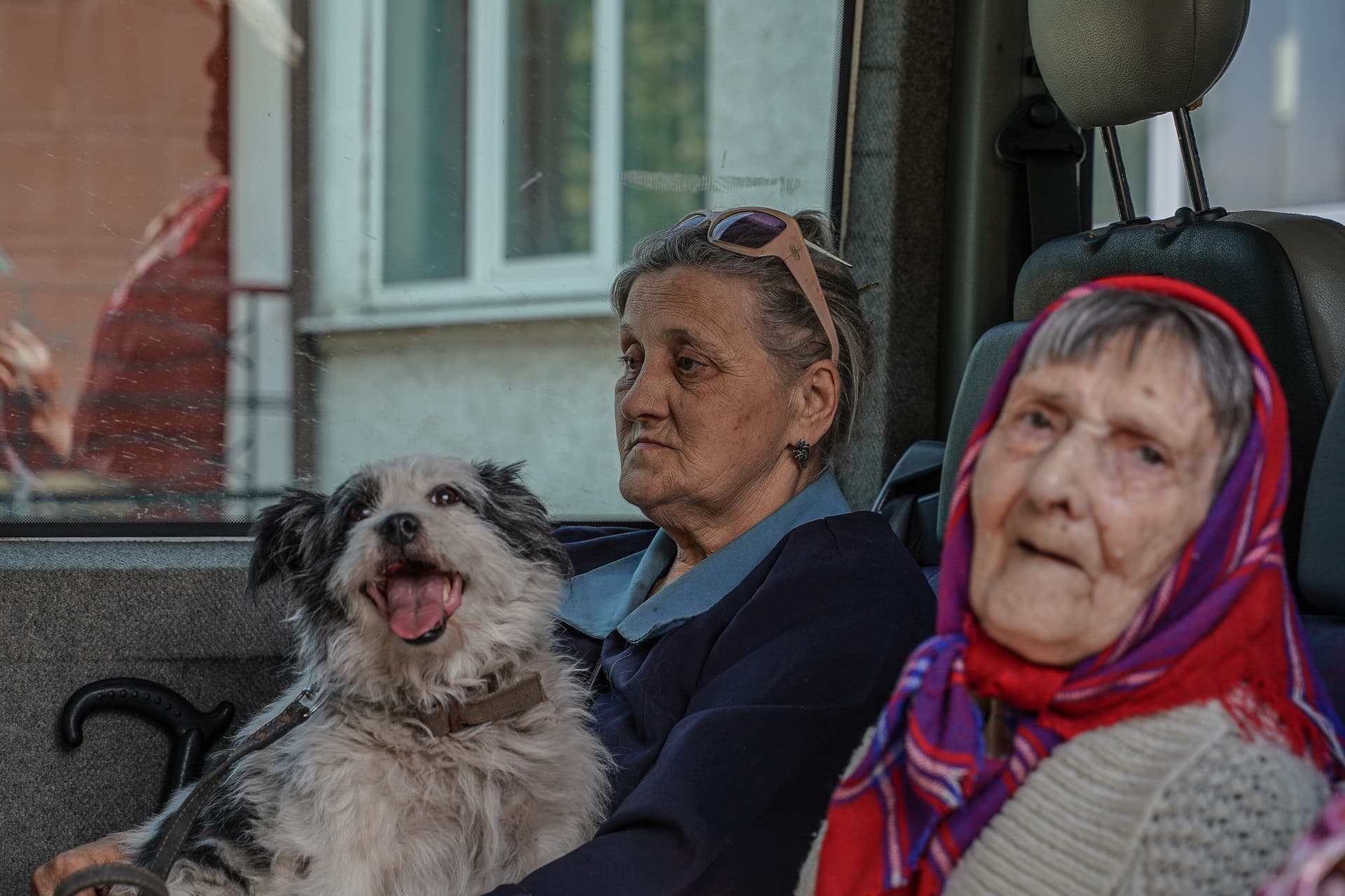 Az ukrán biztonsági szolgálatok megkezdték a civilek erőszakos evakuálását Harkiv régióból