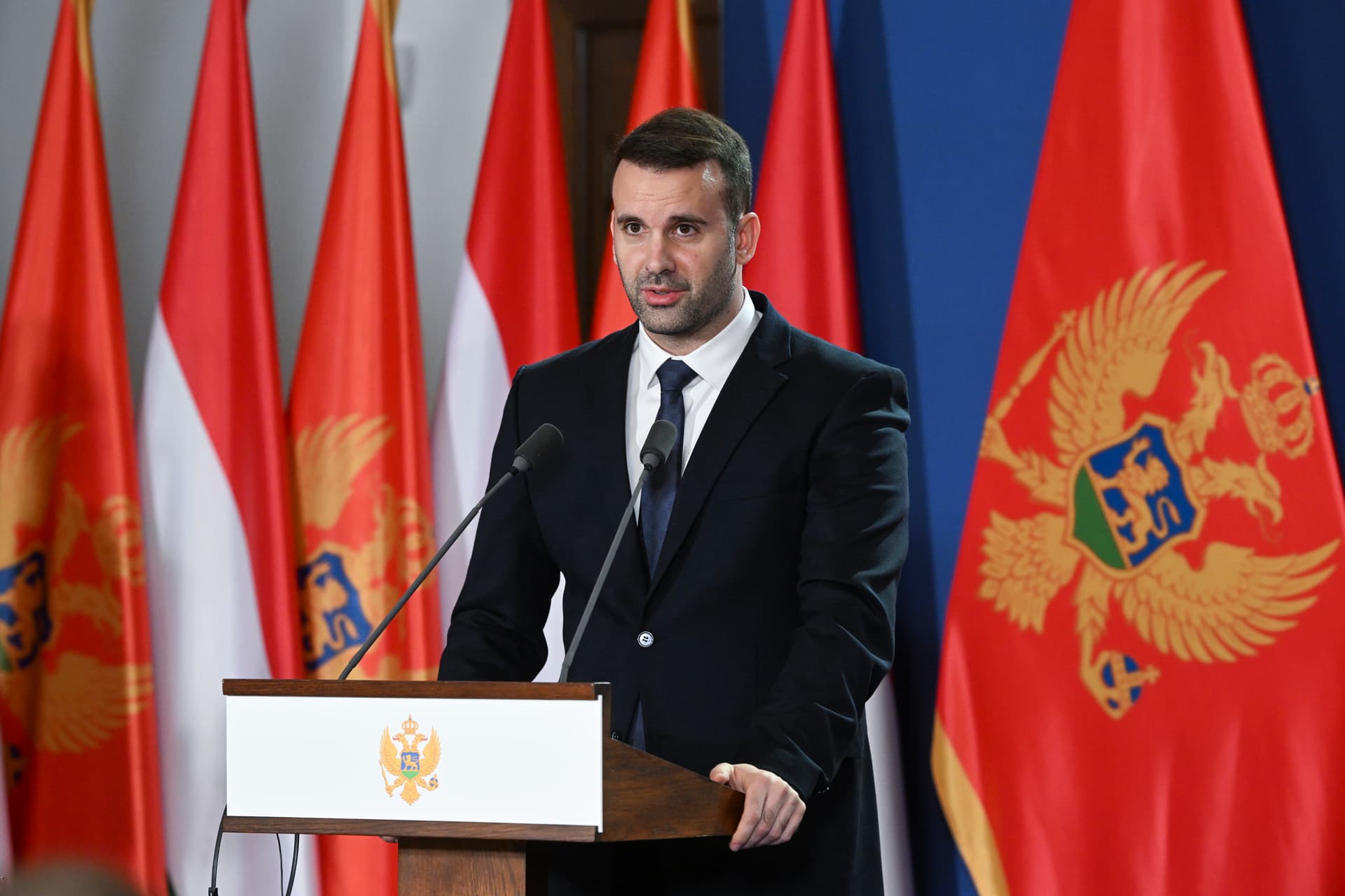 Montenegró miniszterelnöke bizakodó