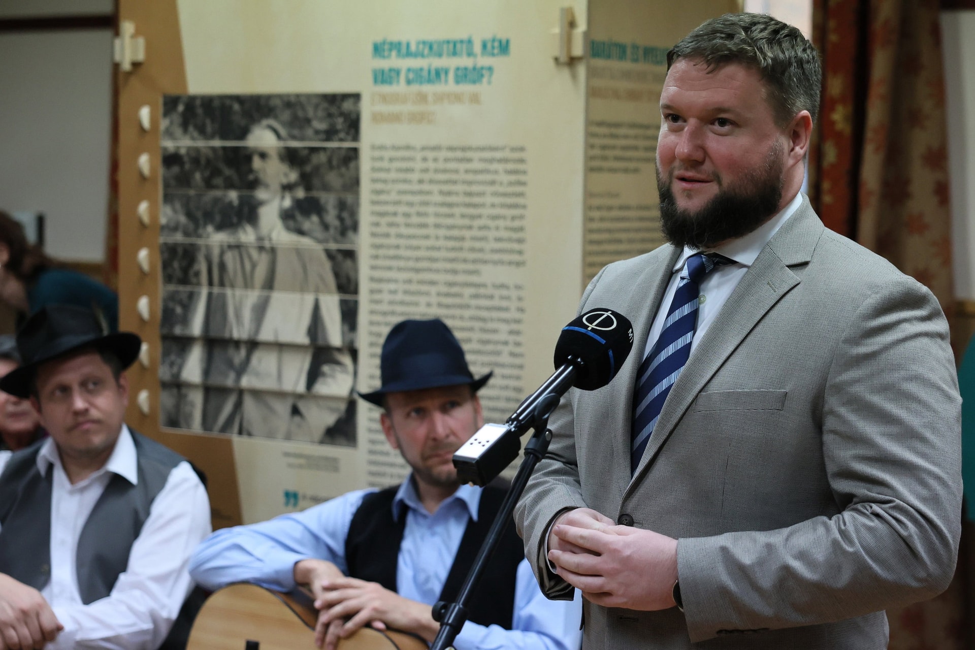 „A 21. században felértékelődnek a néphagyományok”