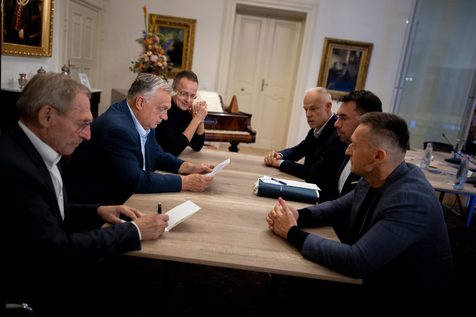A közel-keleti helyzetet értékelte a nemzetbiztonsági kabinet