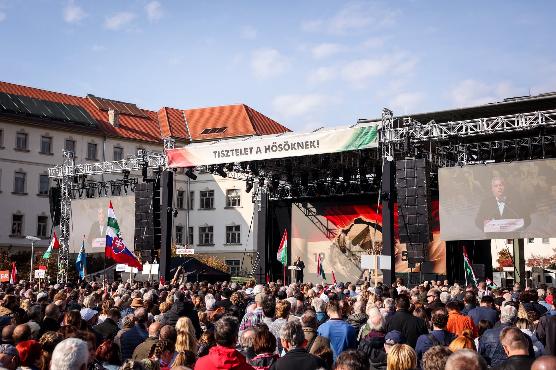 Késsel akart támadni Orbán Viktor beszéde alatt egy férfi
