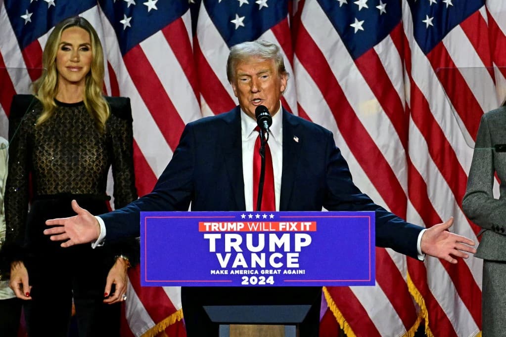 Republikánus és demokrata politikai ellenfelei gratuláltak Donald Trumpnak