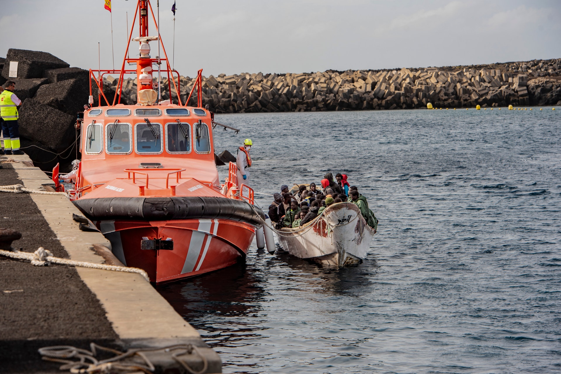 Migránsokat szállító hajó borult fel az Égei-tengeren