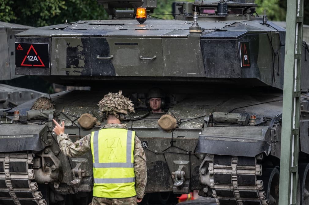 Az ukrán hadsereg „ritka és kifinomult” angol harckocsiját látták a Kurszki területen
