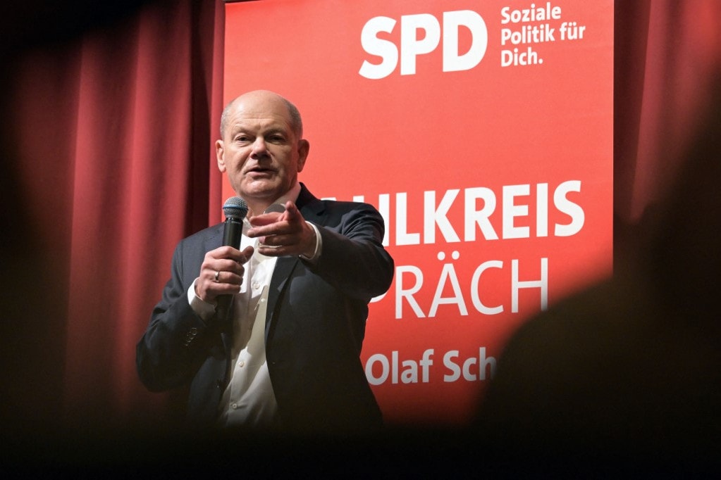 A német kancellár szerint irányválasztásról szól az előre hozott parlamenti választás
