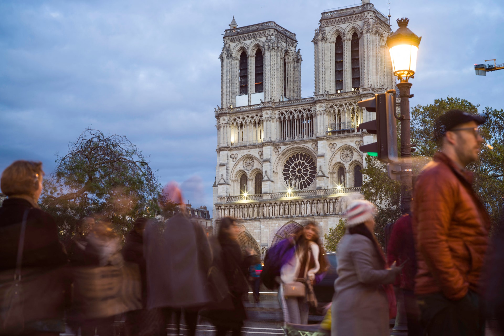 A Notre-Dame állagmegóvására fordítják a restaurálás után megmaradt adományt
