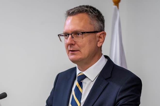 Januártól átlagosan 21,2 százalékkal tovább nő a tanárok és az óvónők bére