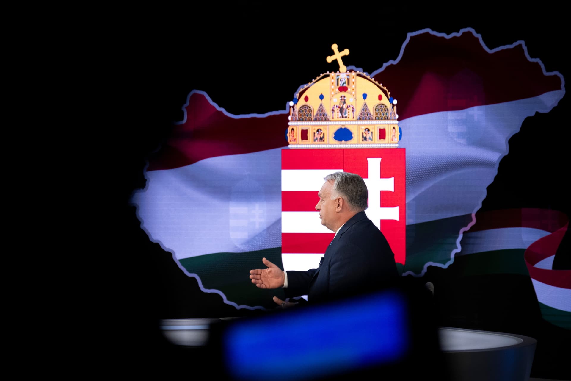 „Jó estét, Viktor! Hogy vagytok?"