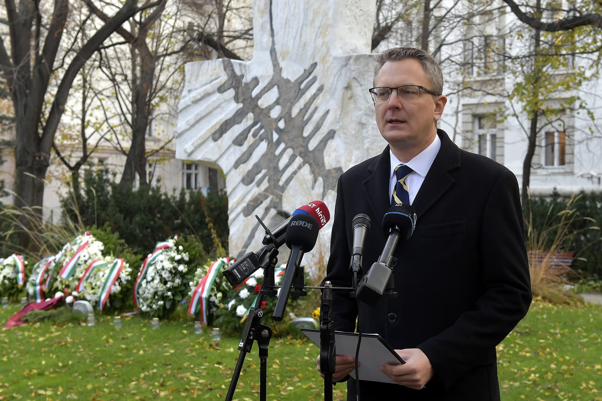 A szuverenitásunkat őriznünk kell