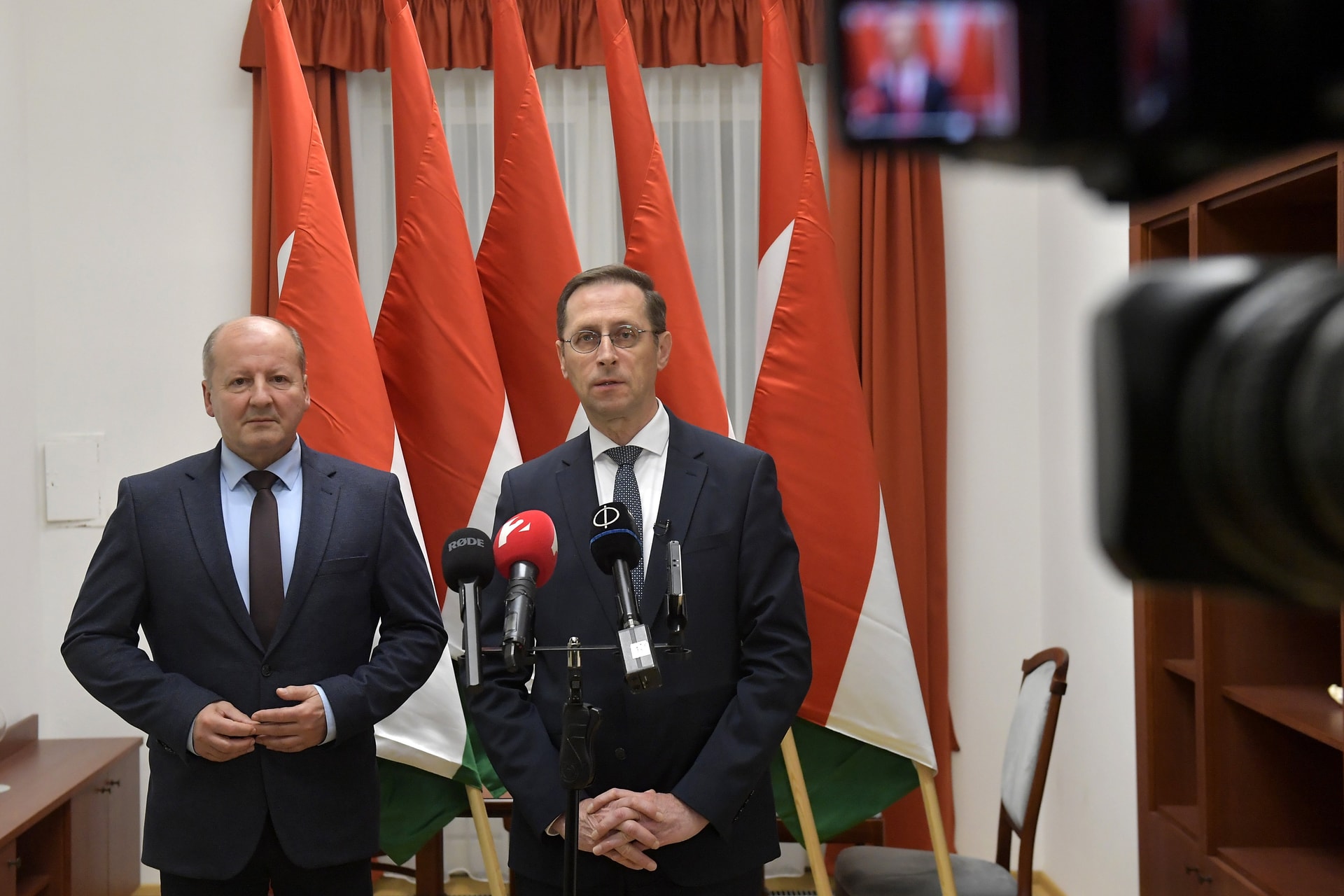 Magyarországnak a Nyugat és a Kelet erőforrásaira is szüksége van