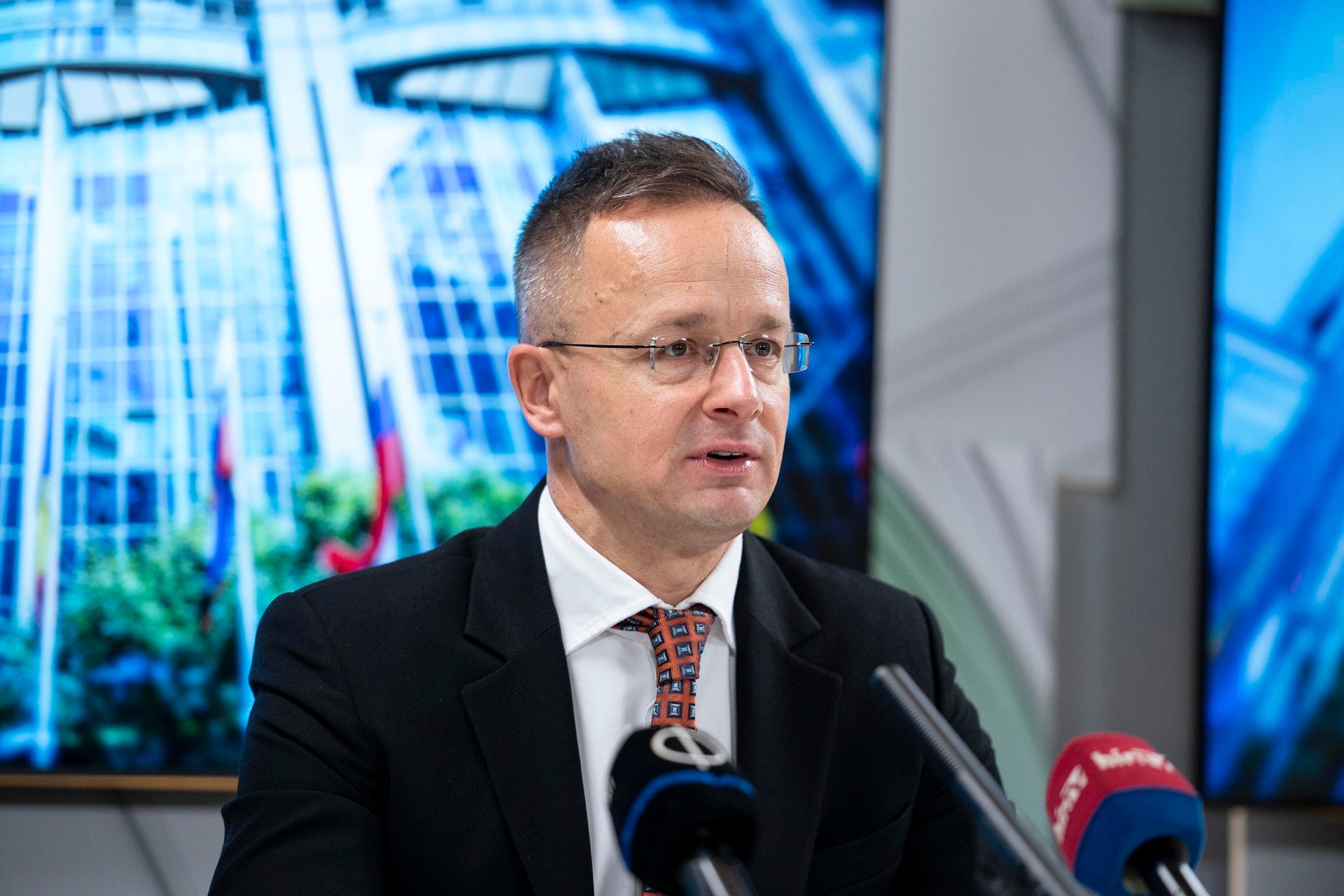 Szijjártó Péter: Súlyos kockázata van a további eszkalációnak
