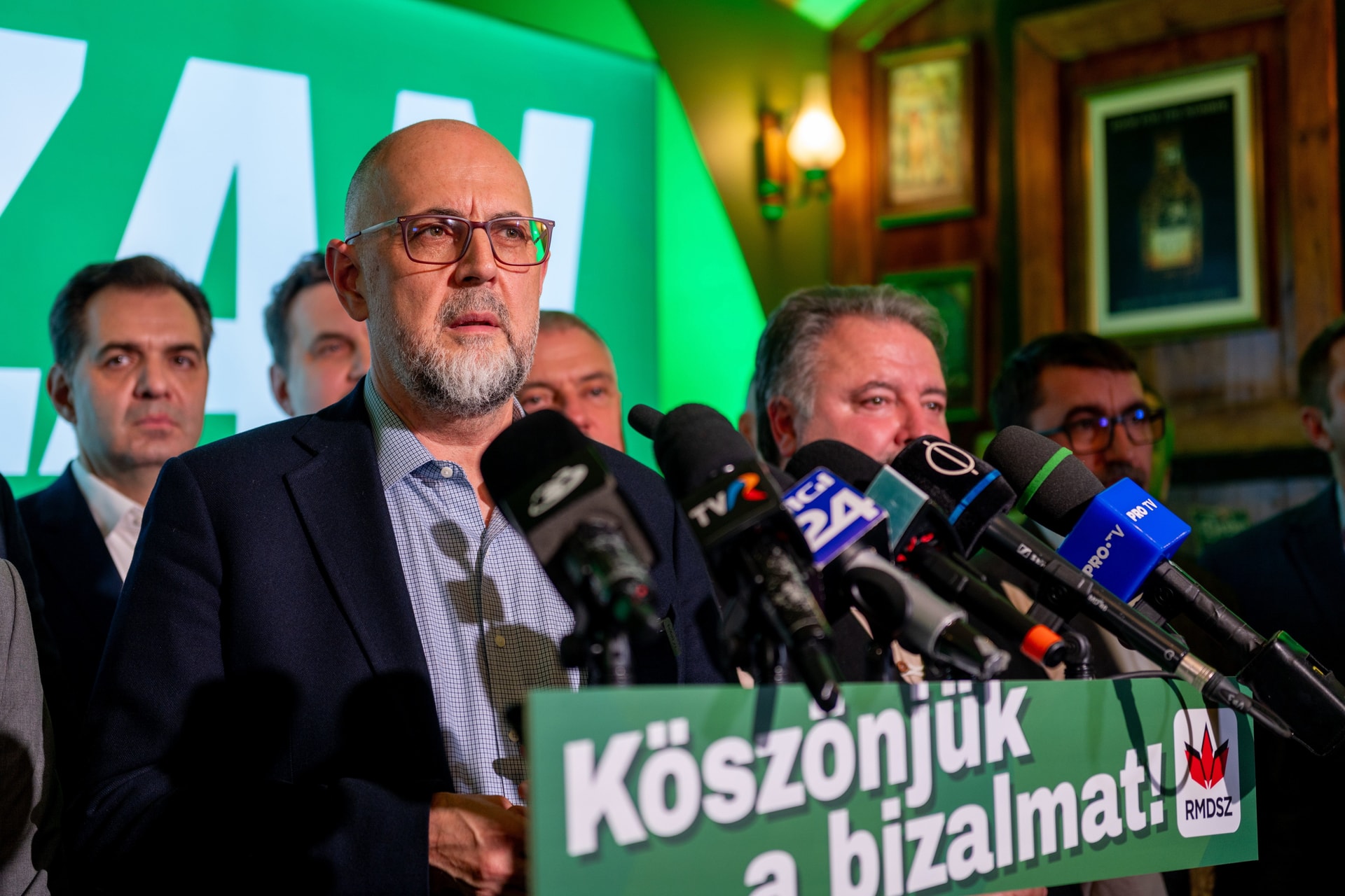 Kifütyülték a románok Kelemen Hunort az élő választási műsorban