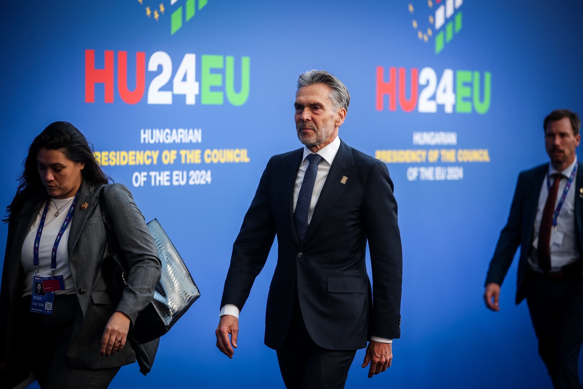 A holland miniszterelnök kiállt a bántalmazott izraeli szurkolókért