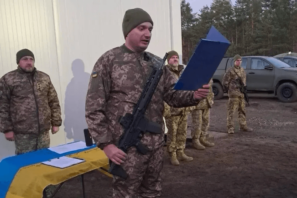 Letette a hűségesküt a lengyelországi Ukrán Légió