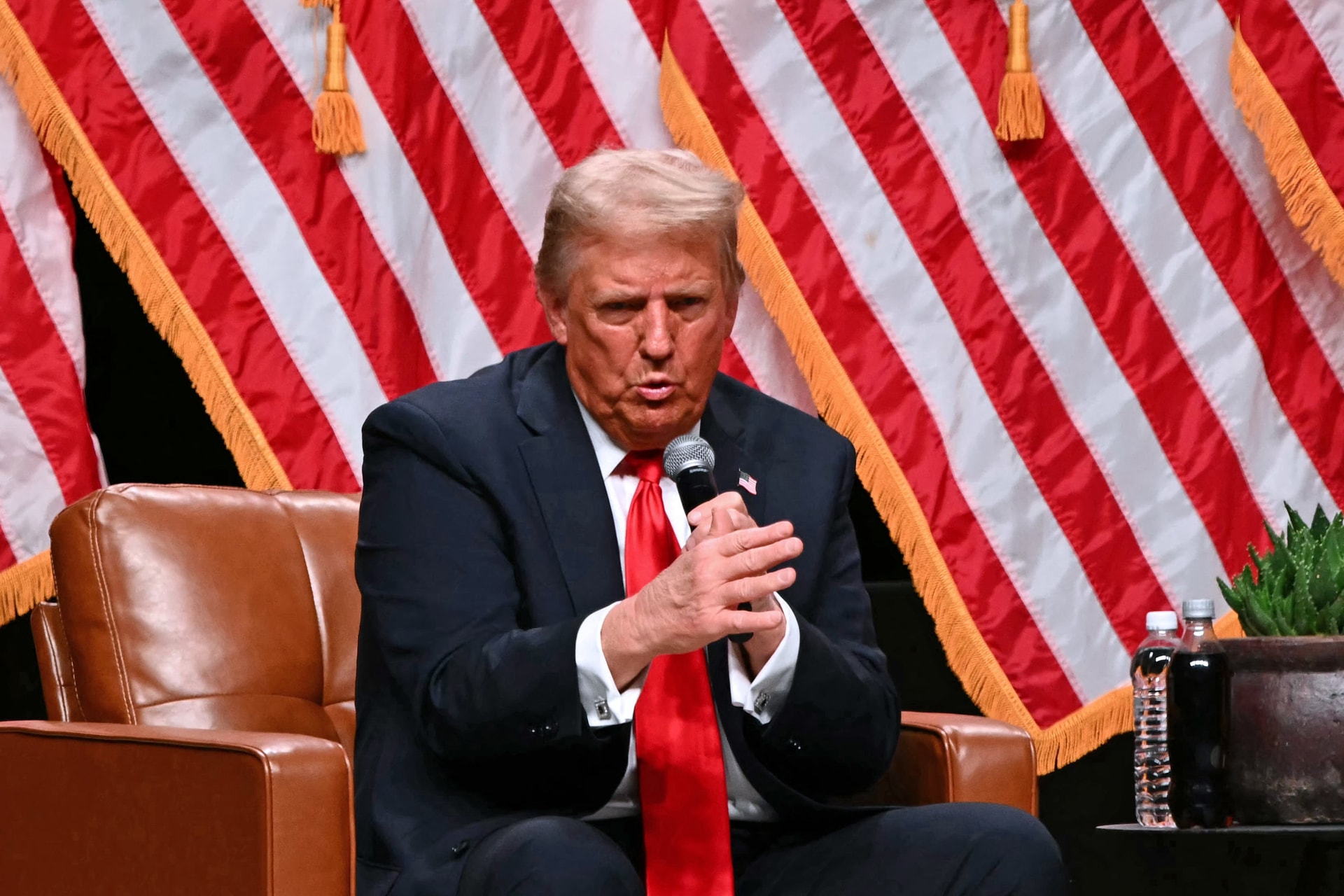 Trump „figyelmeztető jelzést” adott le Zelenszkijnek