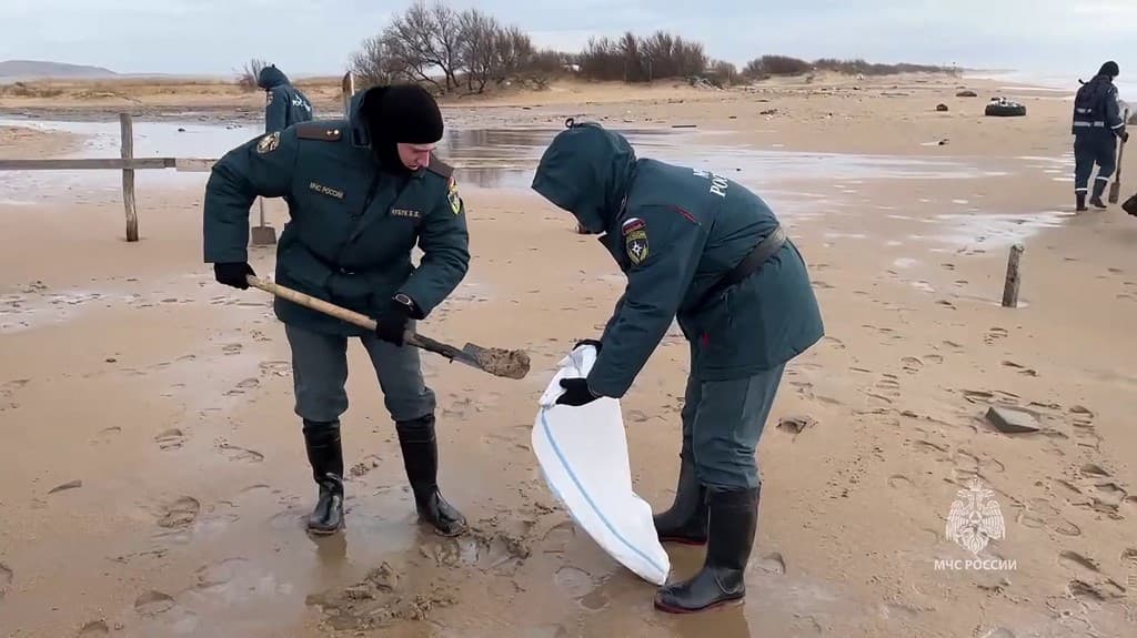 Óriási természeti katasztrófa az orosz hajószerencsétlenségek miatt