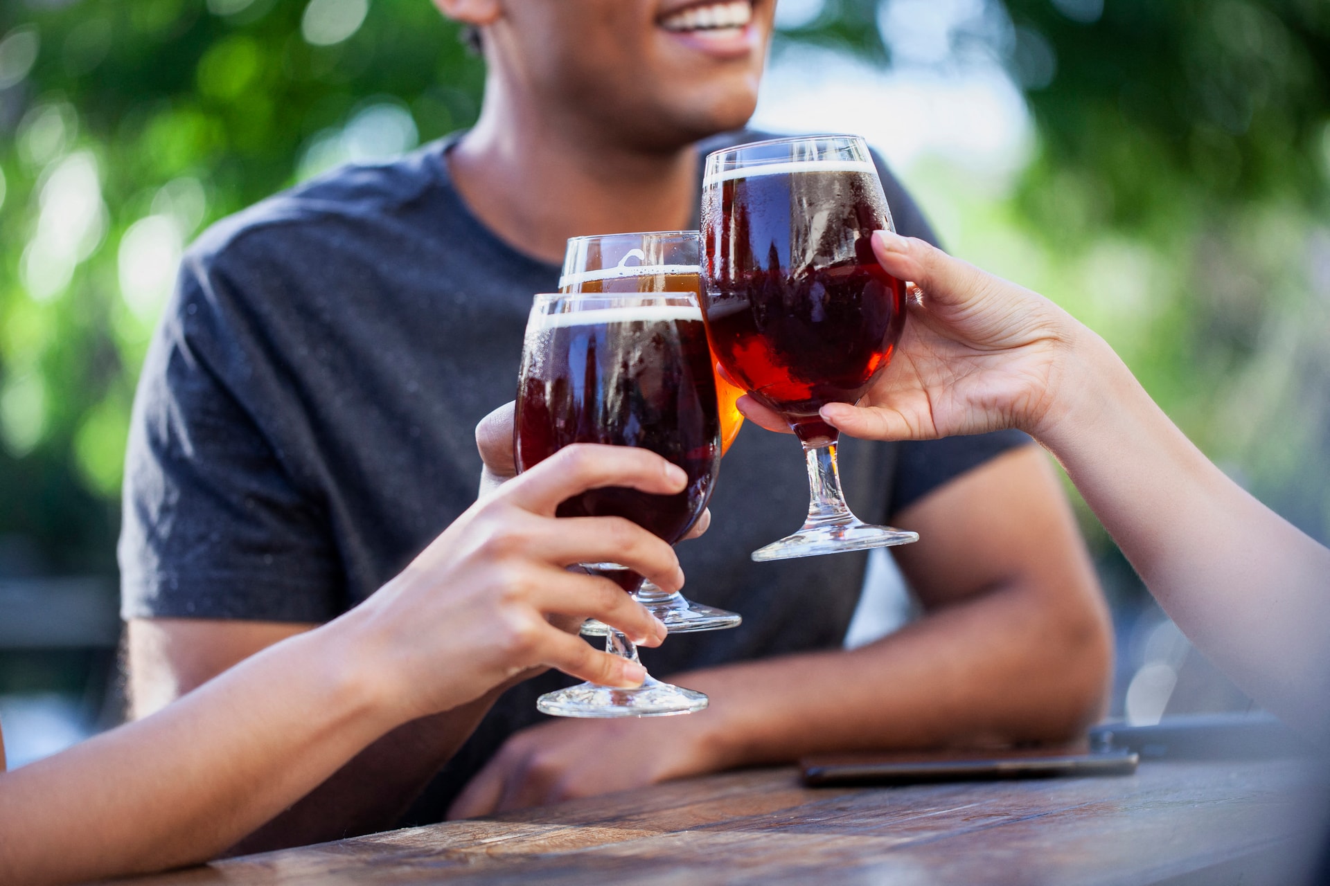 Az alkoholfüggőség hat jelét azonosították