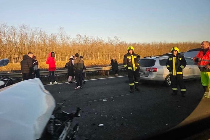 Baleset miatt több kilométeres a torlódás az M7-esen