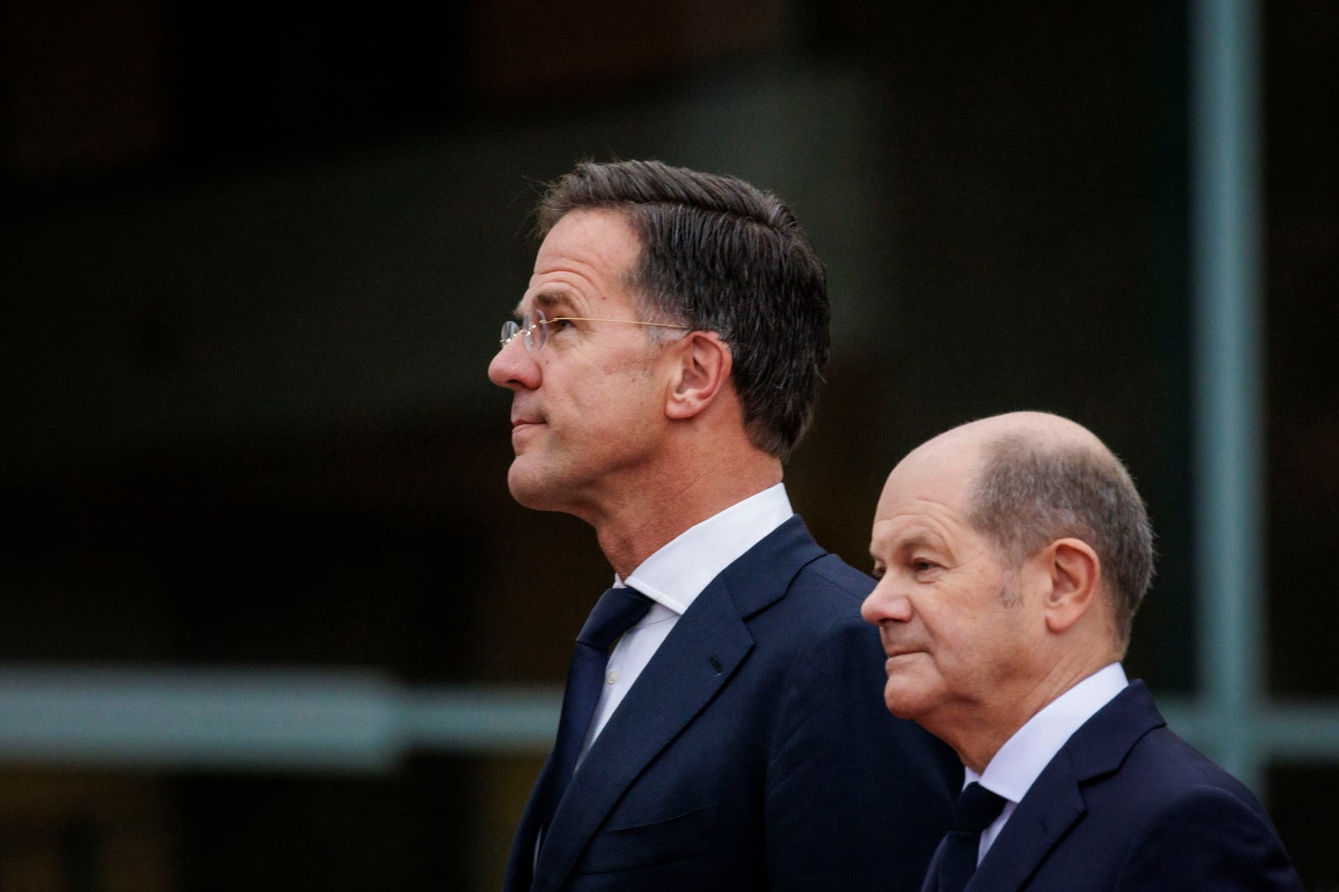 Scholz Ukrajnáról tárgyal a NATO-főtitkárral
