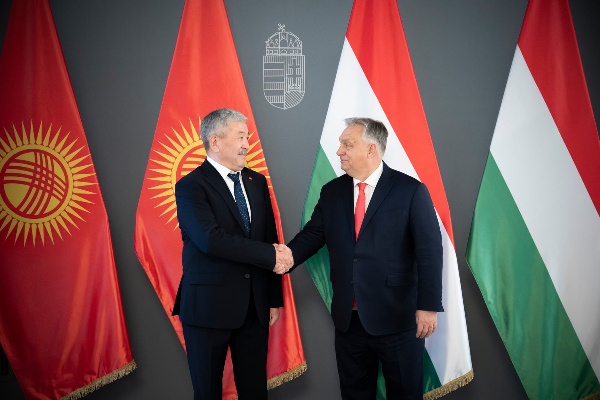 Orbán Viktor a kirgiz miniszterelnökkel tárgyalt