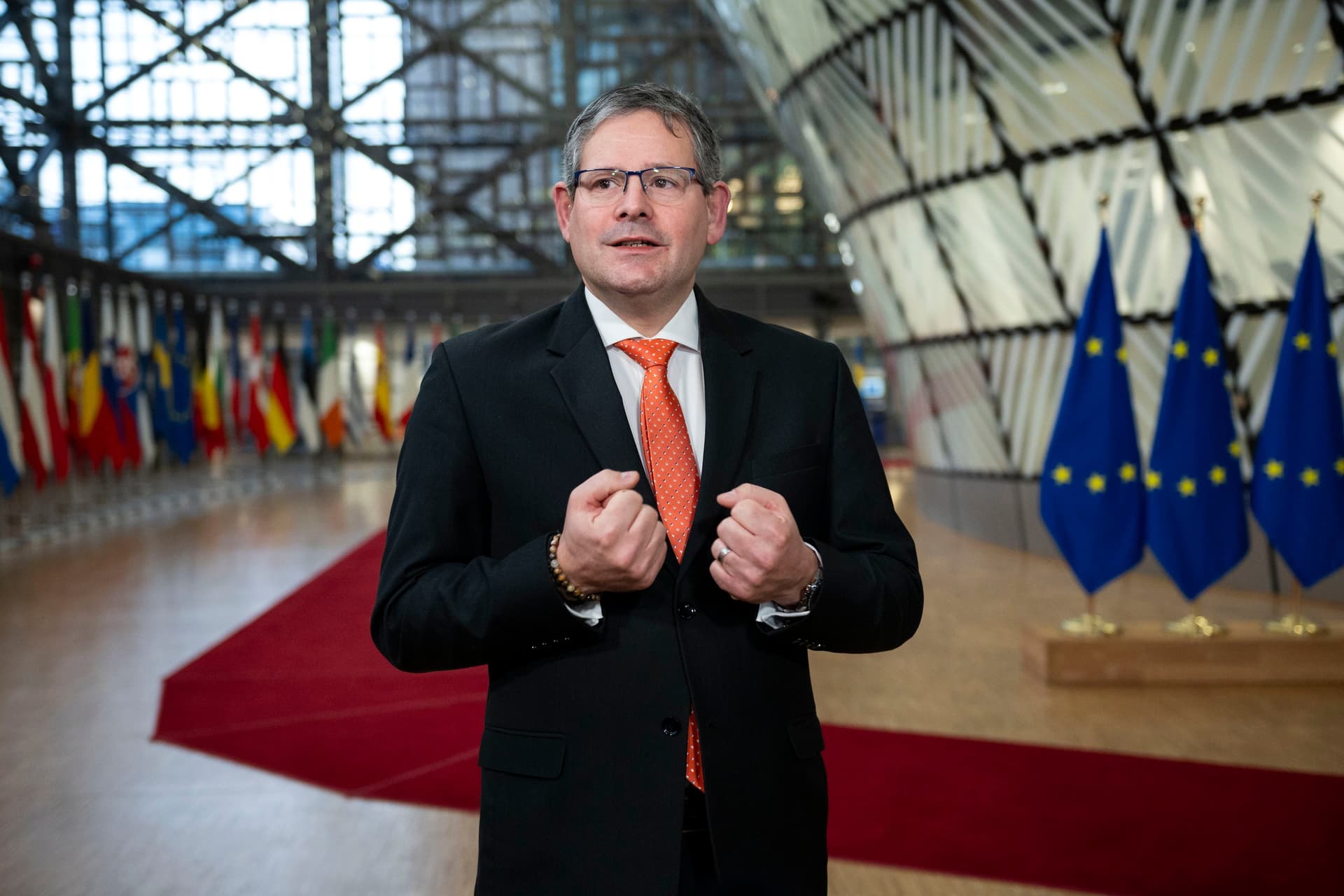 Kósa Ádám: Több mint 31 ezer megváltozott munkaképességű embert foglalkoztathatnak támogatással