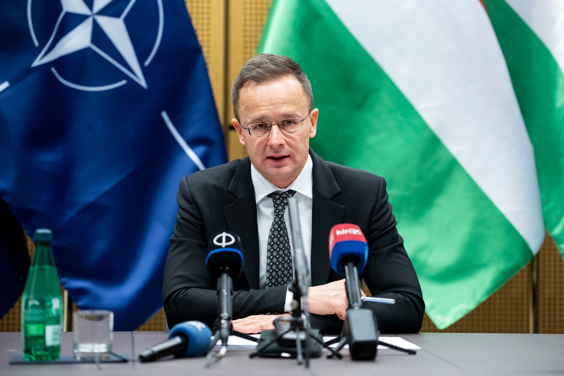 Szijjártó Péter: A magyar kormány a béketárgyalások mellett érvel Brüsszelben és Moszkvában is