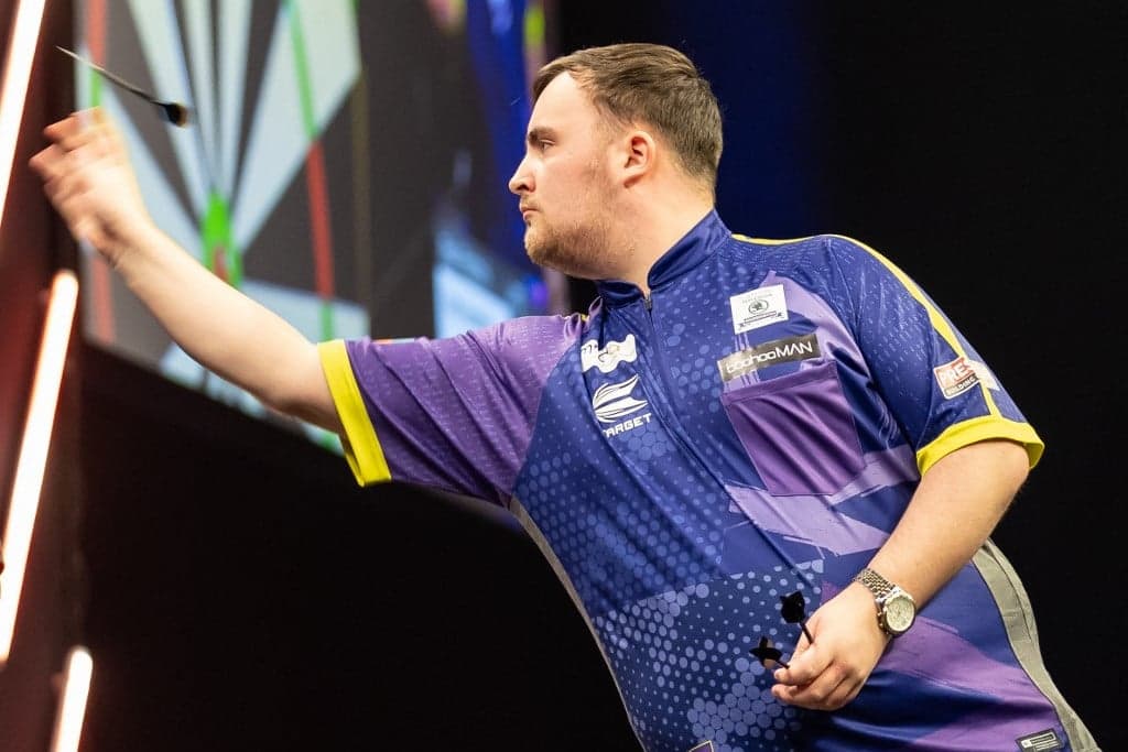 Darts-vb: Littler és Van Gerwen is a legjobb nyolc között