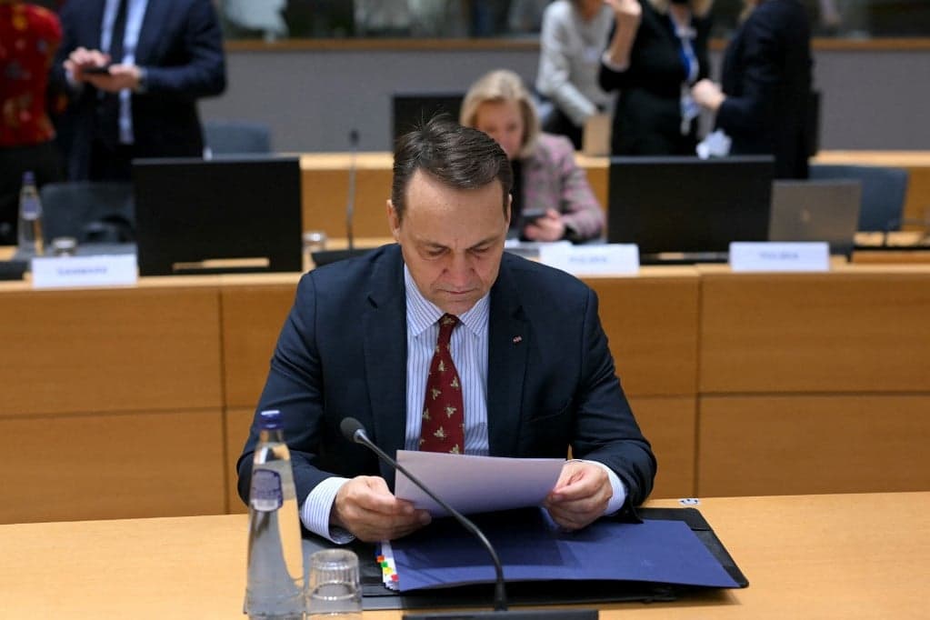 A lengyel külügy elárulta, miért rendelték haza a budapesti nagykövetet