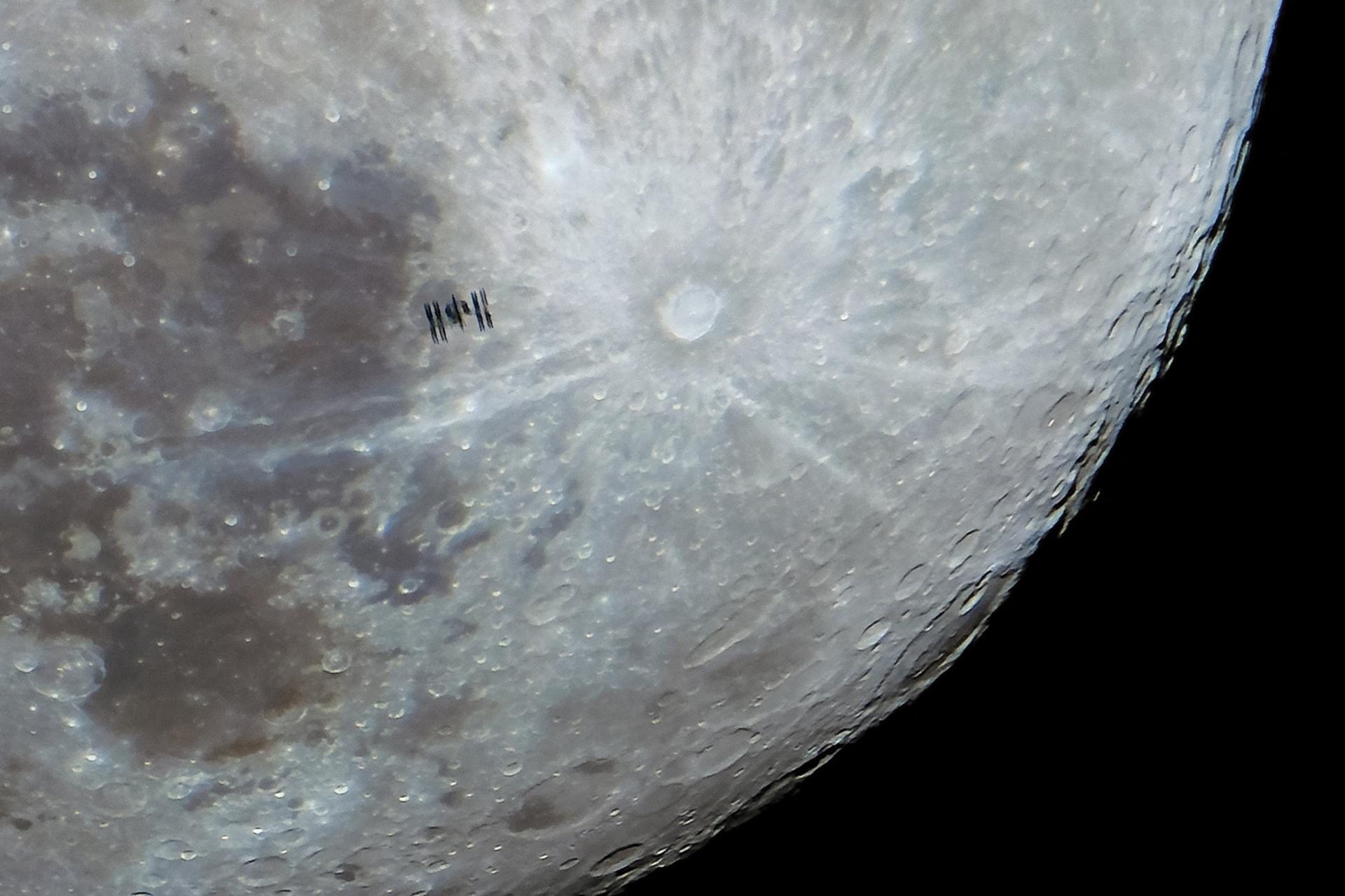 Atomerőművet telepítene a NASA a Holdra