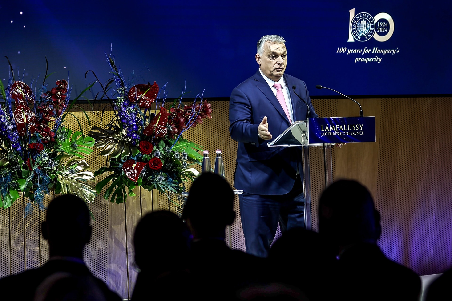 Orbán Viktor: Nem Magyarország elszigetelt, hanem az Európai Unió + VIDEÓ