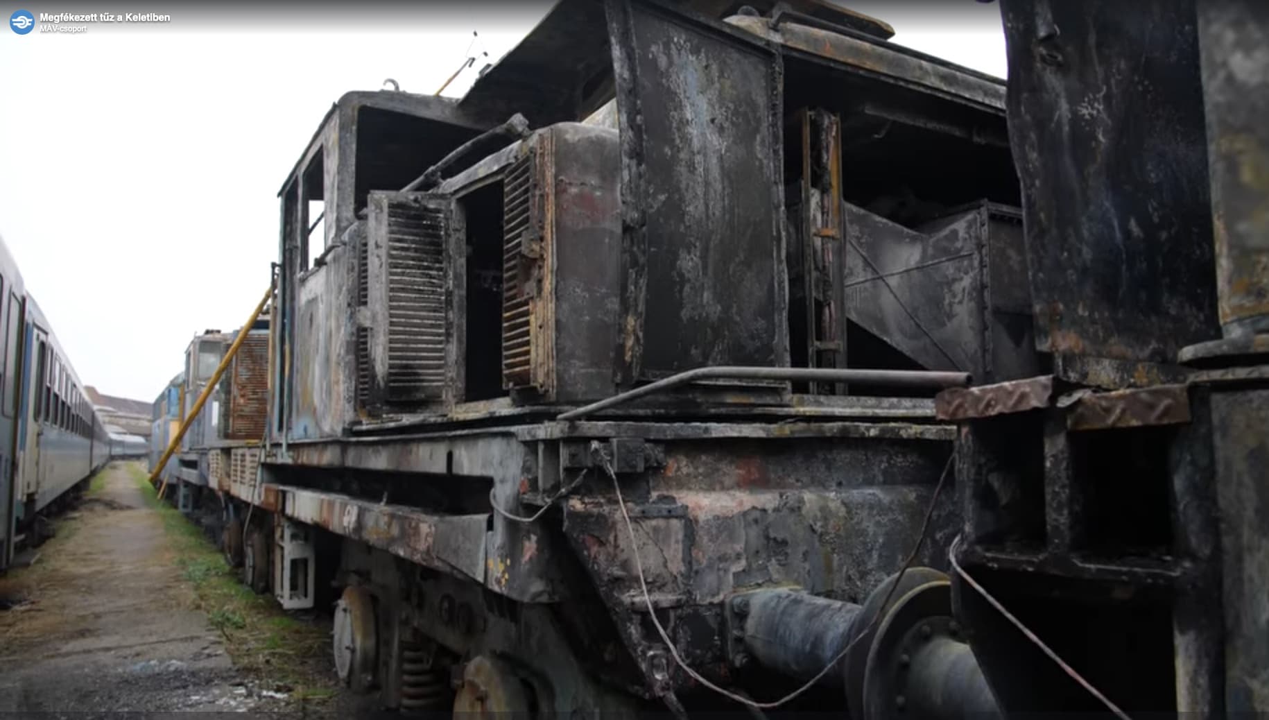 Így lángolt a mozdony a Keletiben + VIDEÓ