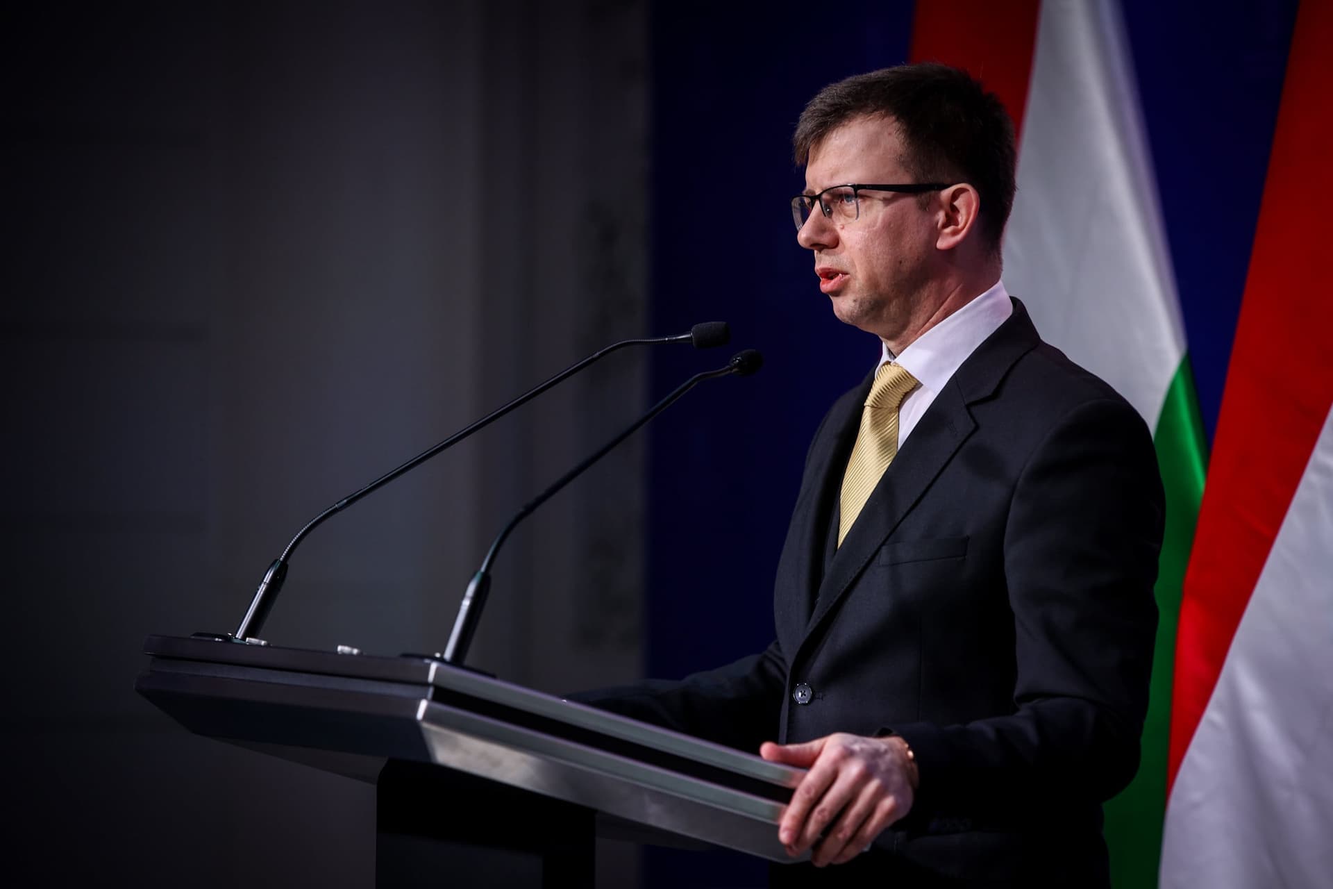 Bóka János: Fegyverek helyett párbeszéd kell!