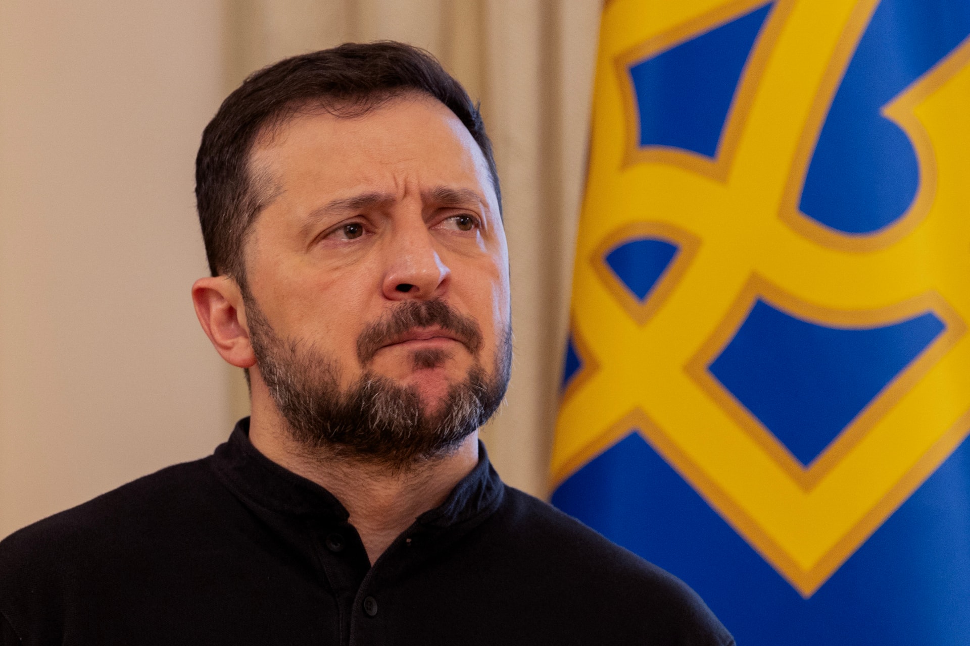 Ekkor szűnhet meg végérvényesen Zelenszkij hatalma
