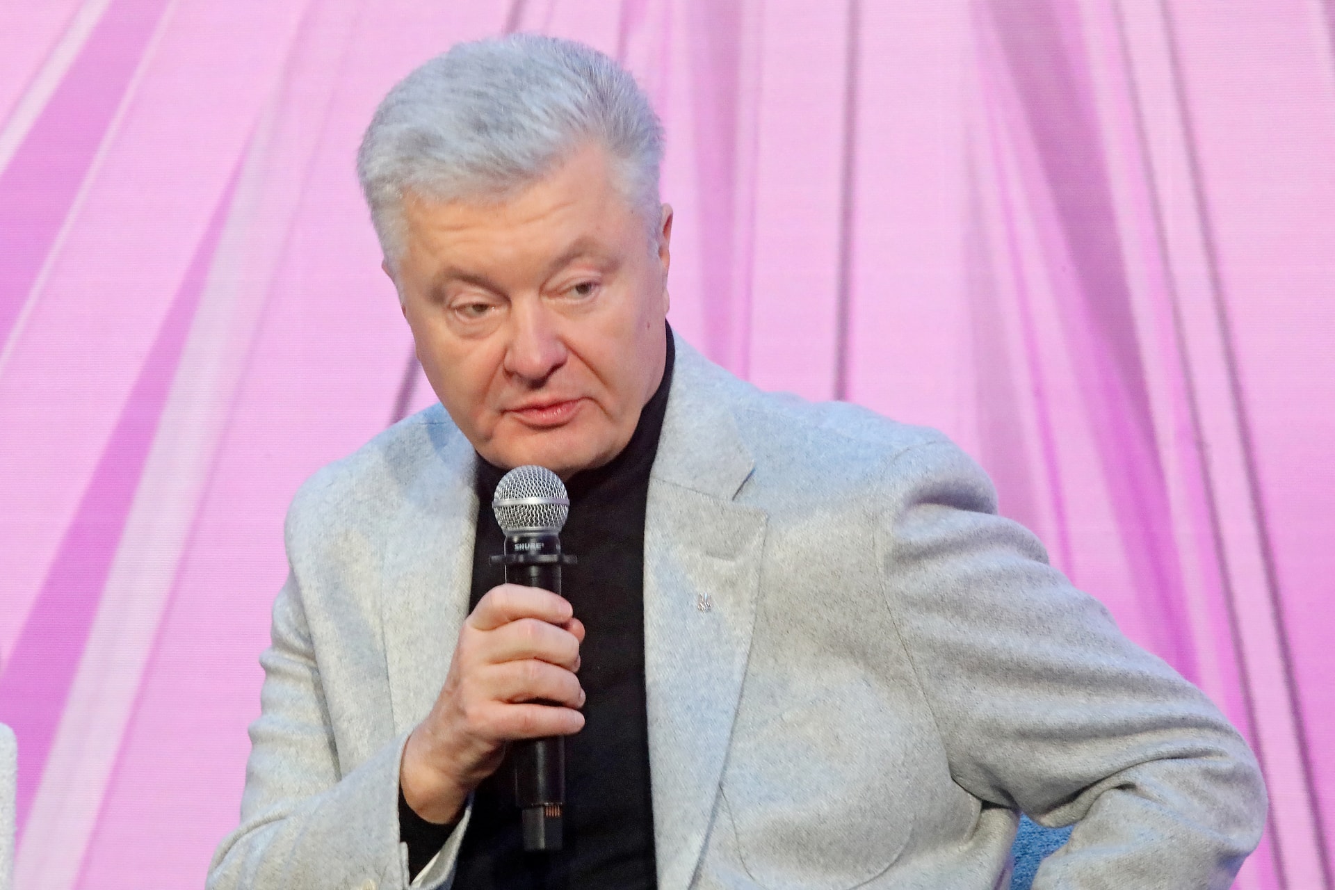 Egymillió dolláros ajándék egy titkos török út során: mit rejteget Porosenko?