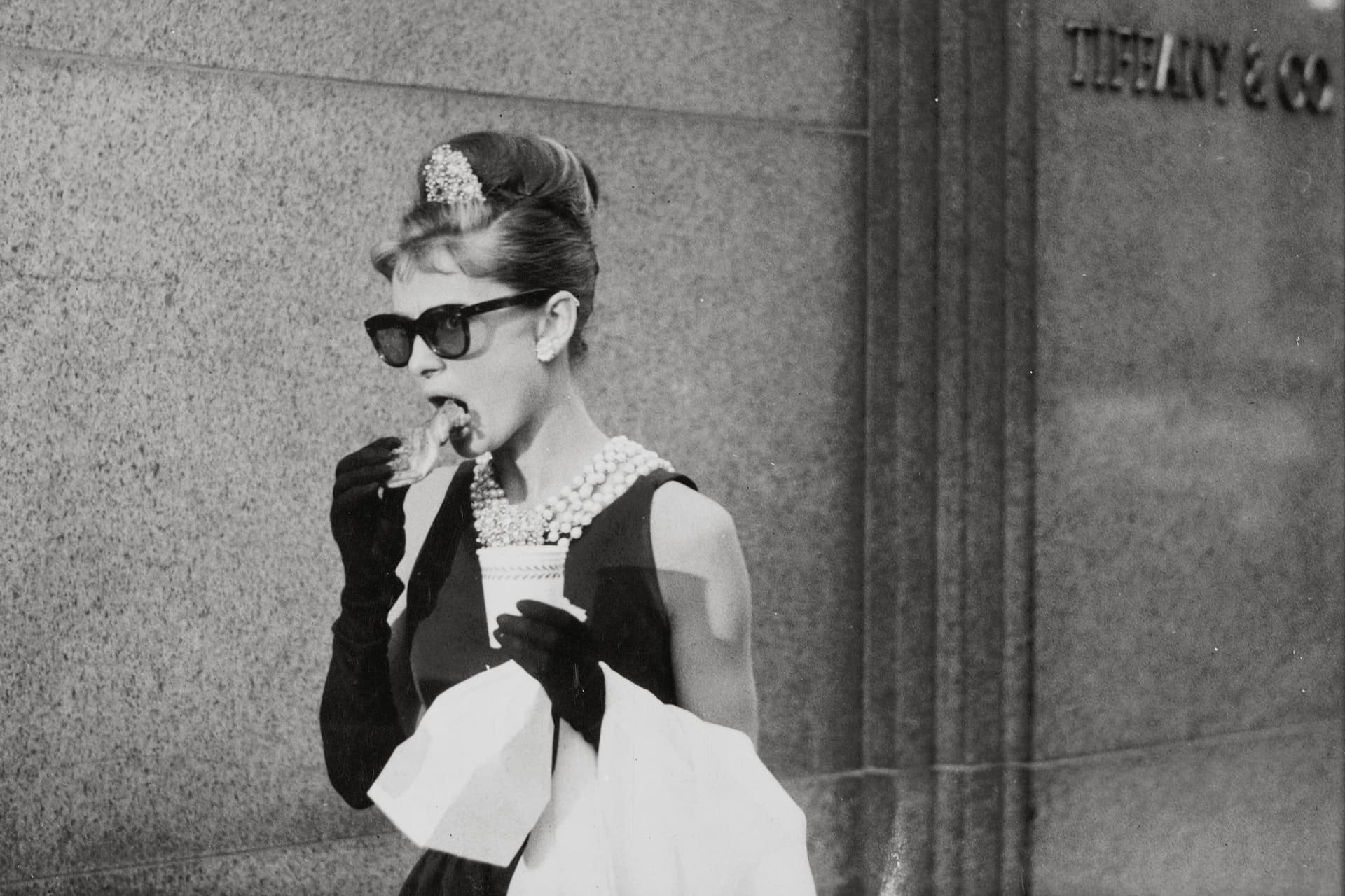 Audrey Hepburn jellegzetes stílusának alapdarabjai