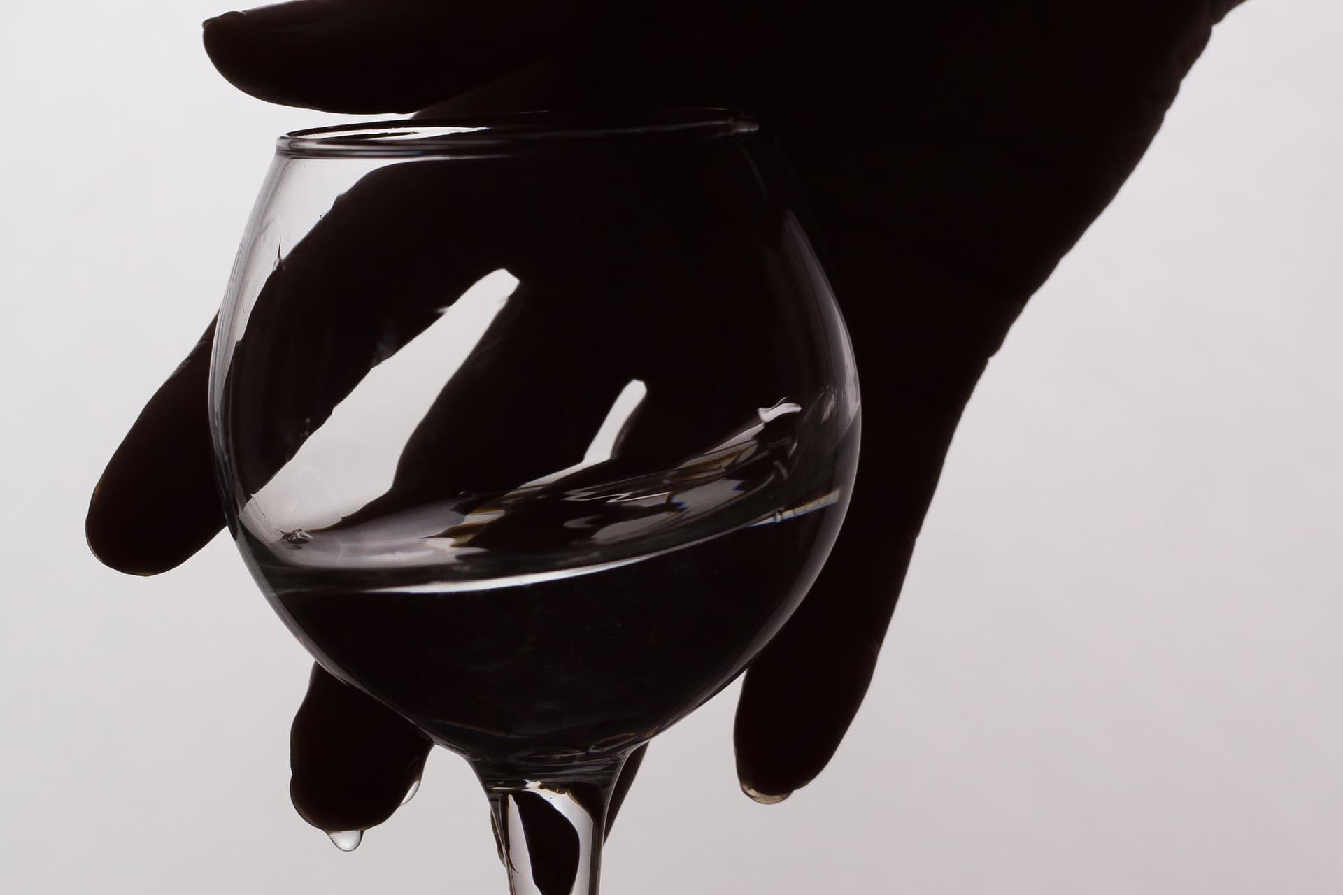 Az alkoholizmusra utaló figyelmeztető jelek