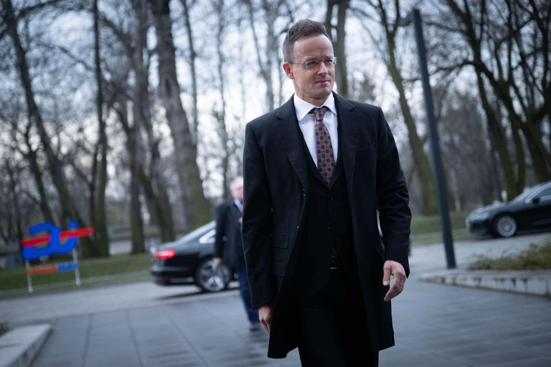 „Súlyosan átpolitizált tevékenység”