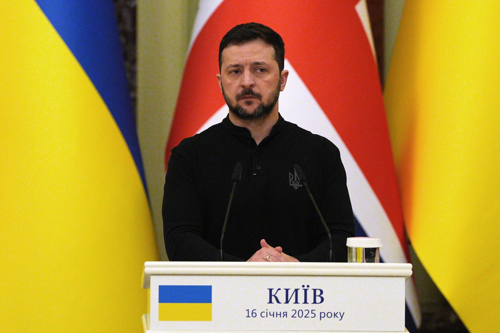 Kijózanító beismerés Zelenszkijtől