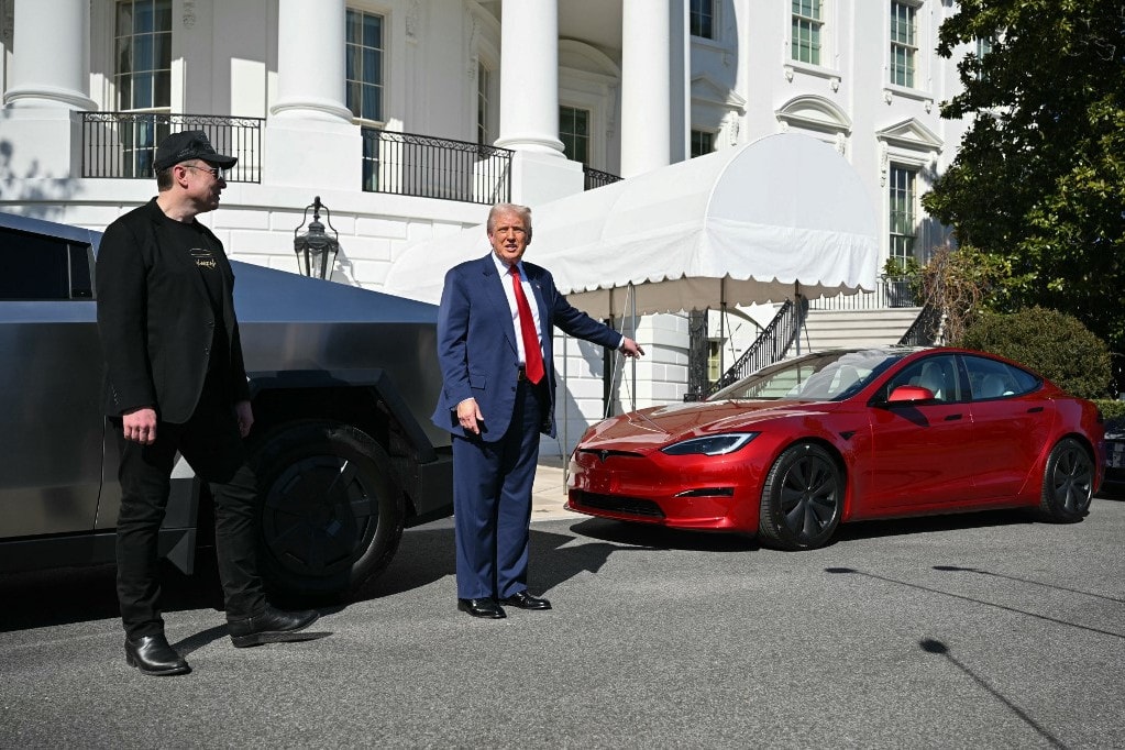 Ítélet egy Tesla önvezető autó halálos gázolásának ügyében