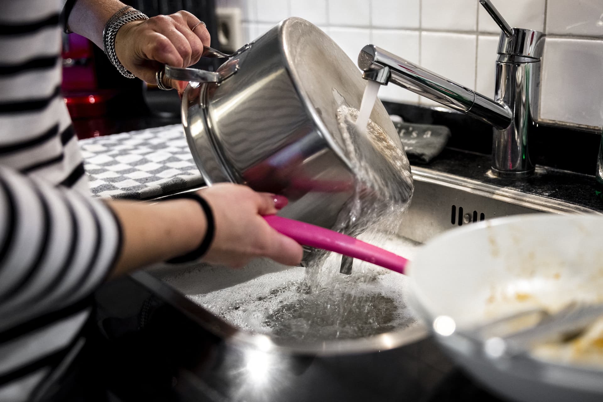 Ha ezt tesszük minden este, többé nem dugul el a lefolyó