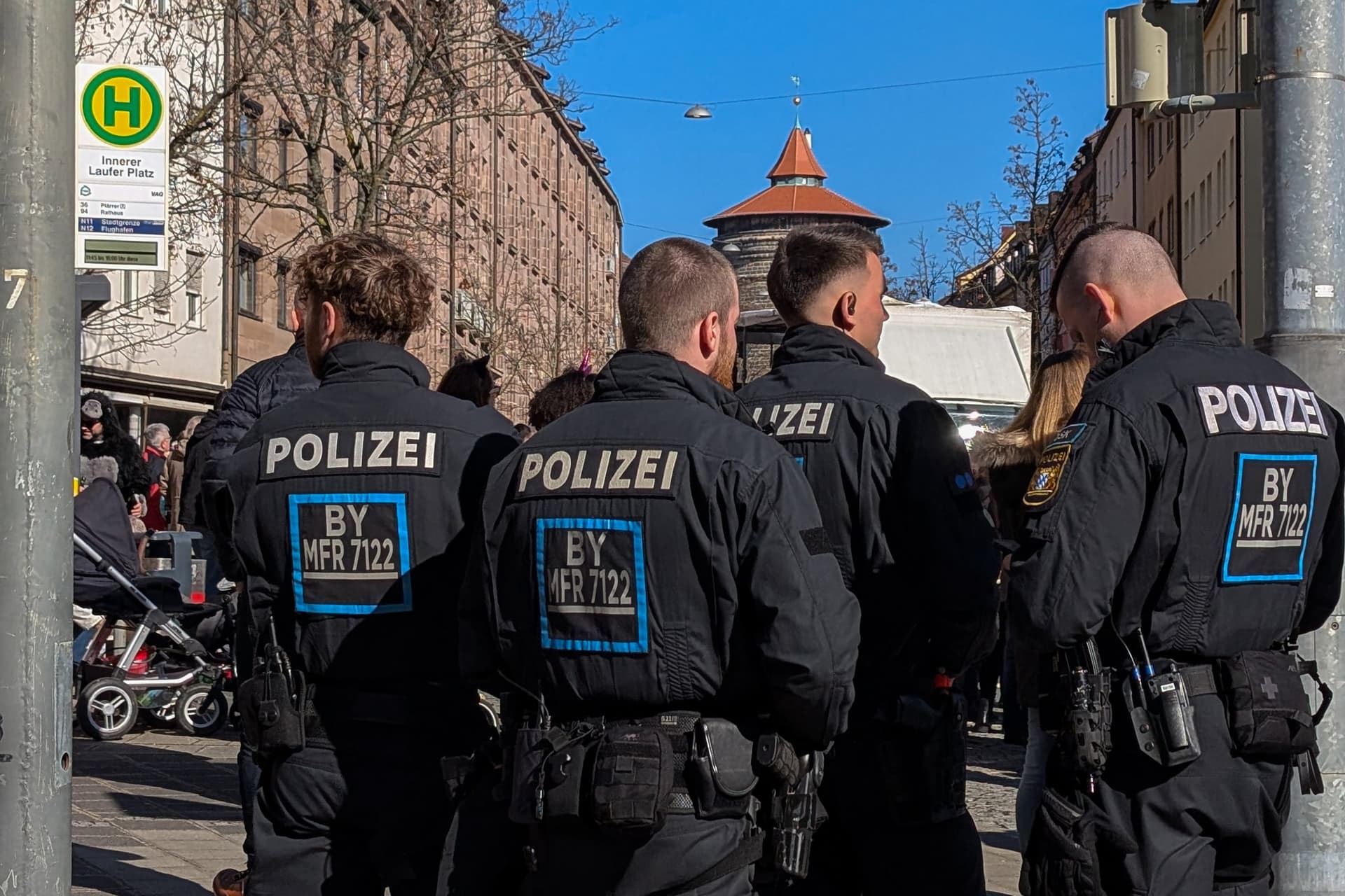 Őrizetbe vettek három embert Németországban, akiket zsidó intézmények elleni terrortámadások előkészítésével gyanúsítanak