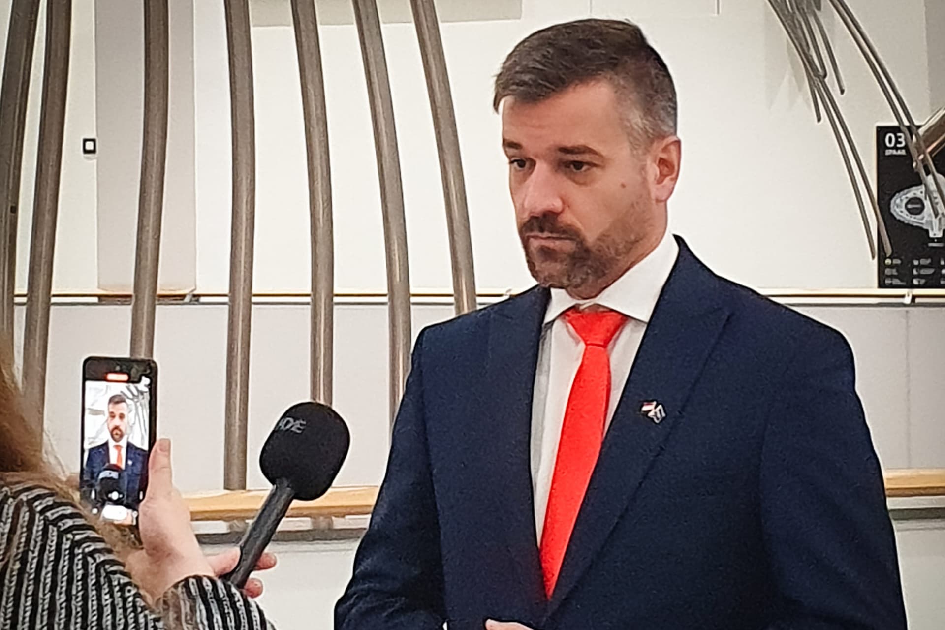 A USAID számos projektje politikai támogatás volt mindenféle álnév alatt