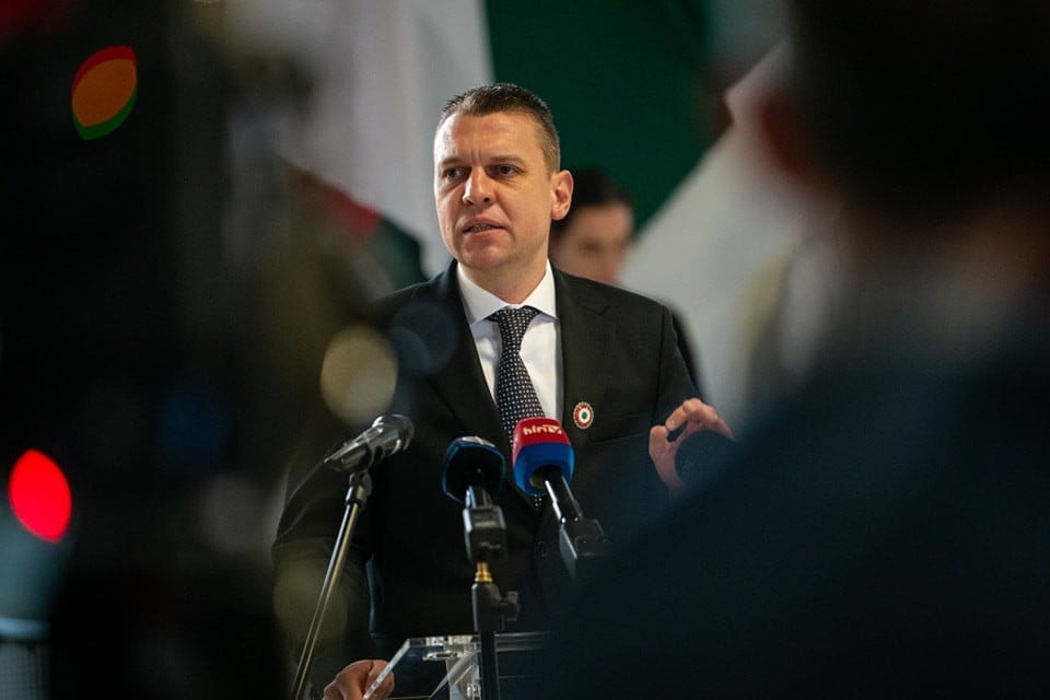 Menczer Tamás: Ukrajna uniós tagsága milliókba kerülne minden magyar családnak