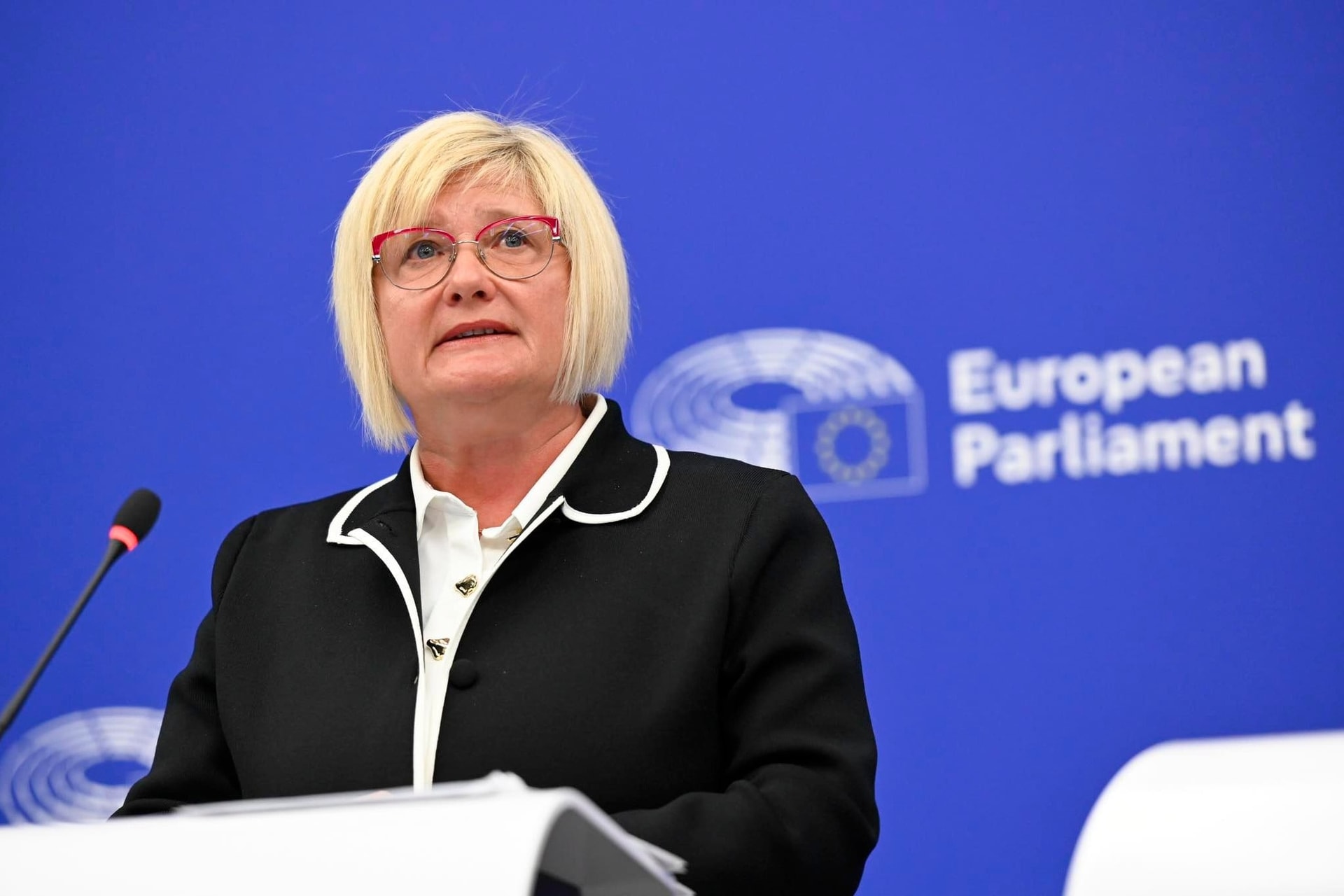 „Elárulta saját értékeit! - A baloldallal közösen védte Von der Leyent”